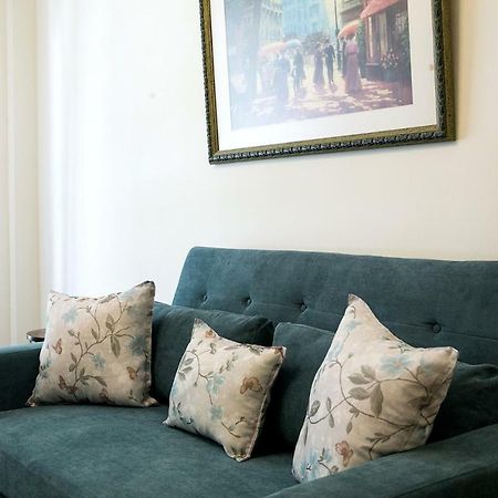 Best House, Larisis Metro, אתונה מראה חיצוני תמונה