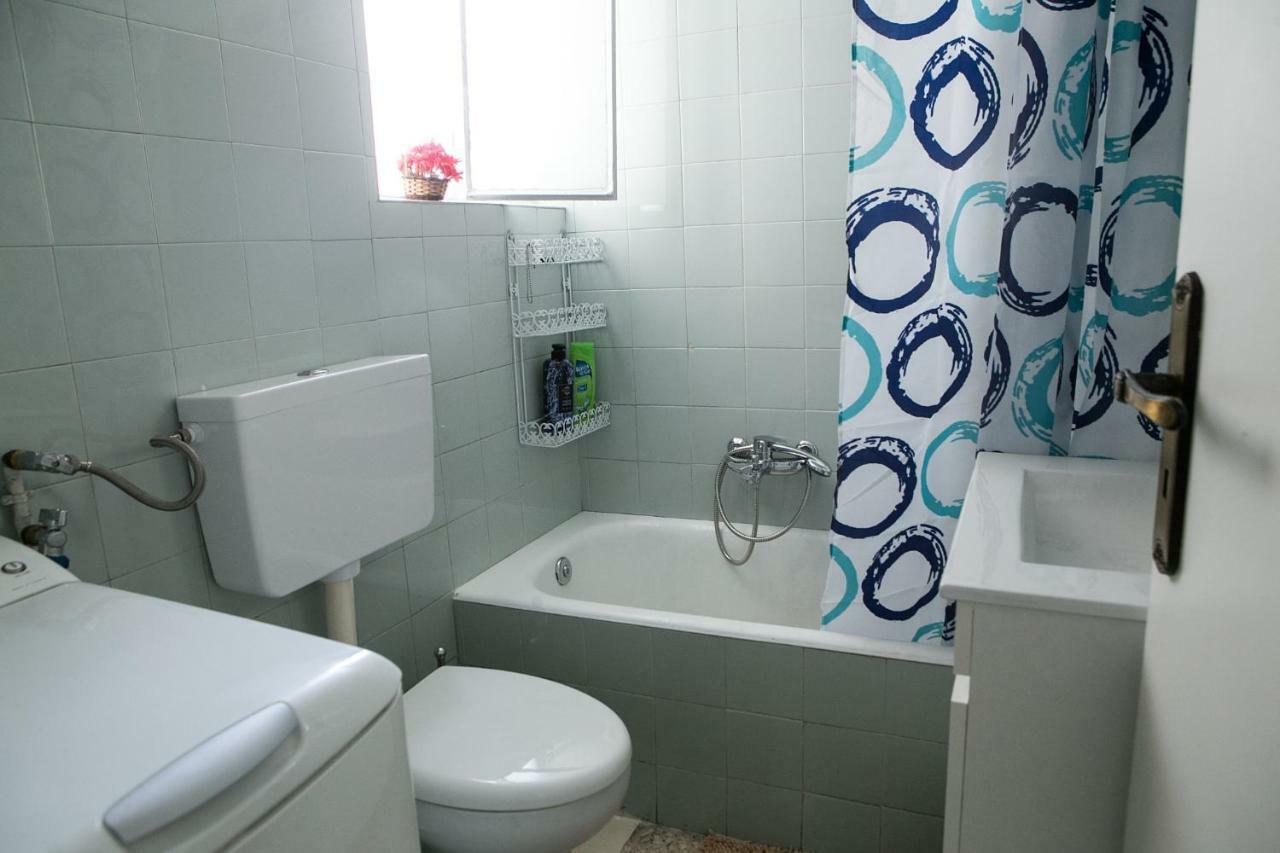 Best House, Larisis Metro, אתונה מראה חיצוני תמונה