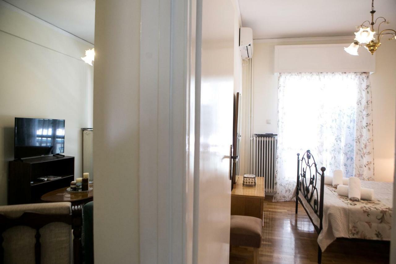 Best House, Larisis Metro, אתונה מראה חיצוני תמונה
