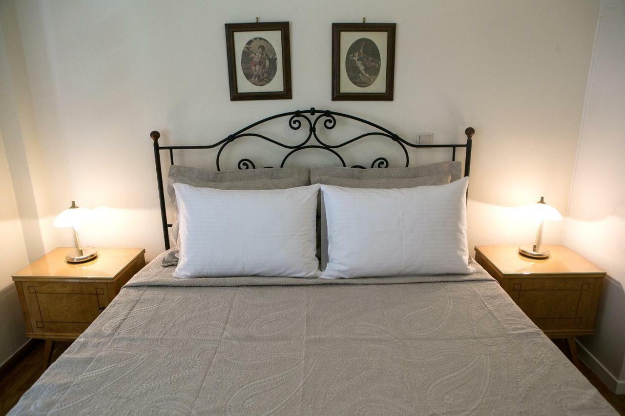 Best House, Larisis Metro, אתונה מראה חיצוני תמונה