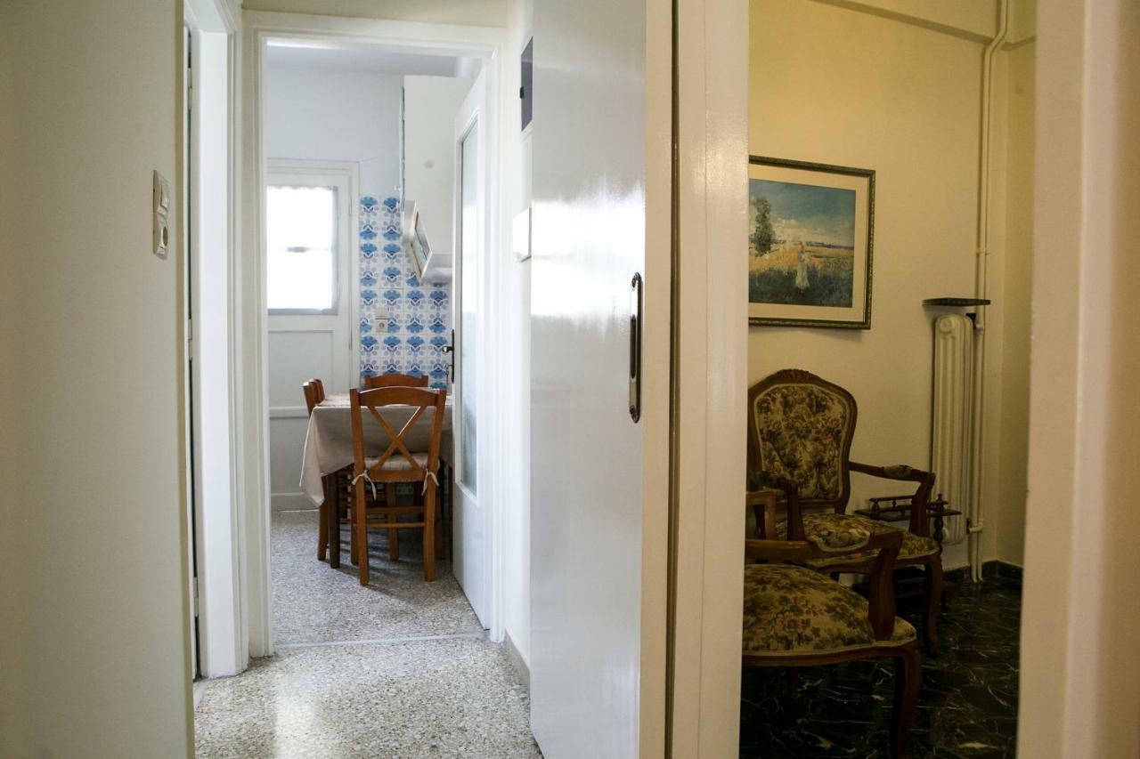 Best House, Larisis Metro, אתונה מראה חיצוני תמונה